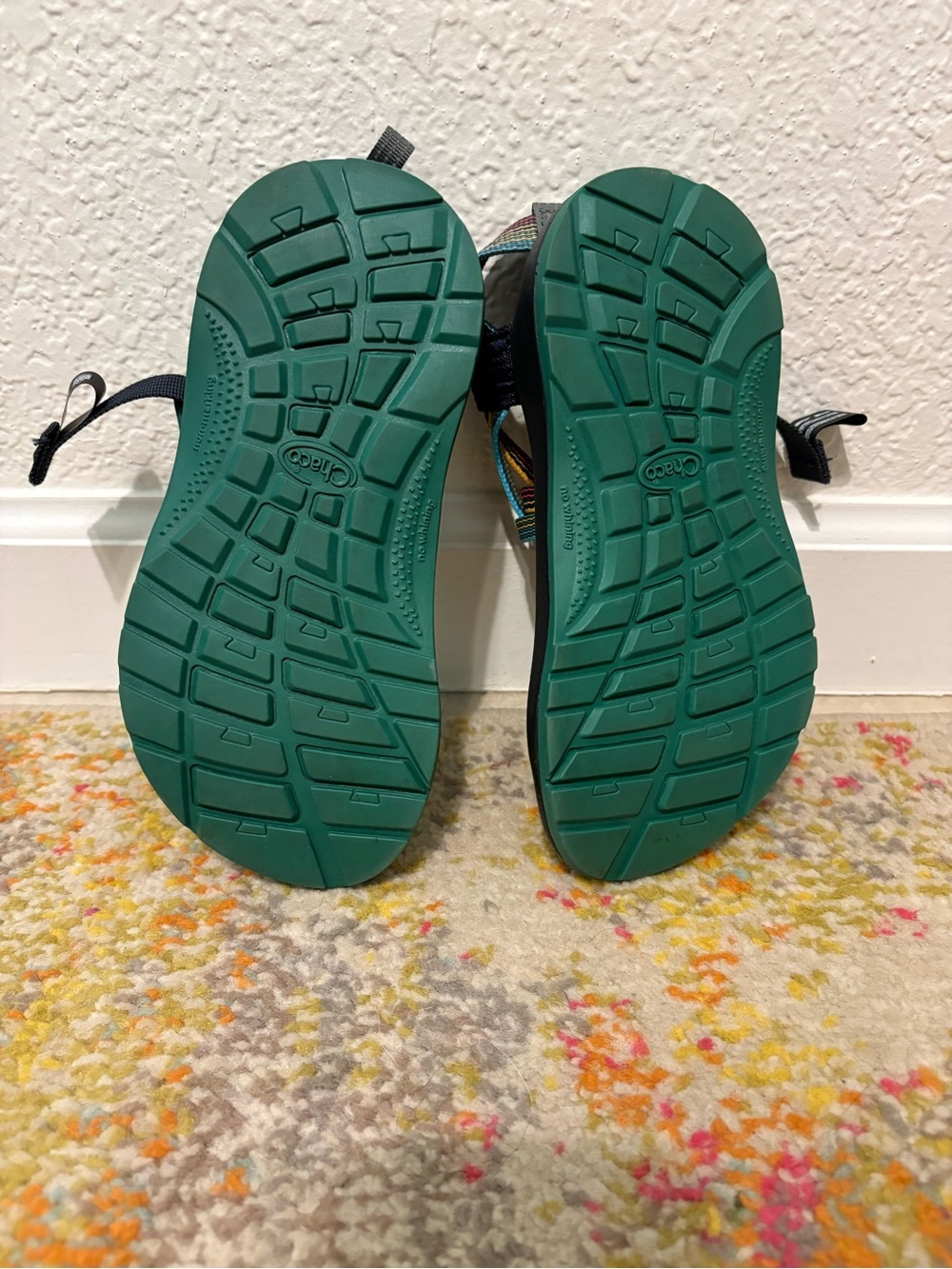 Chaco Kids' Sandals in Black with Multicolor Webbing - Picture 3 of 4
